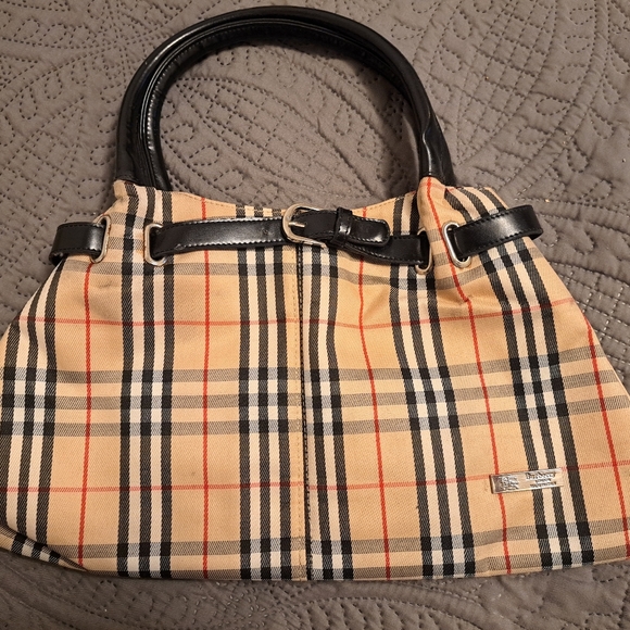 BOX's SMALL..BOX's... Medium BOX's Large ...Woman's shirts Pants...Dresses..etc - Picture 6 of 10